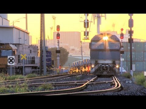 Pacific National Steel Train In Melbourne - PoathTV Australian Railways, Railroads & Trains
