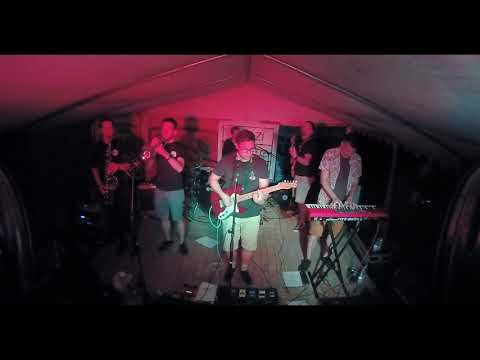 LIONS OF SUBURBIA - HONEY DON'T KILL MY VIBE (LIVE @MESZISTOCK)