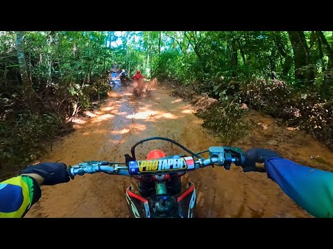 Quebrei A Crf 230 Na largada do Trilhão de três arroios adrenalina e muita lama 