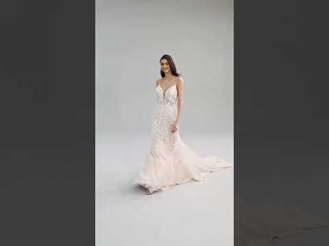 Instantly adds the 2023 Milano Couture gowns to try on list 💳 #shorts