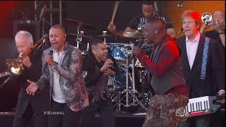Chicago and Earth, Wind & Fire Live in Hollywood