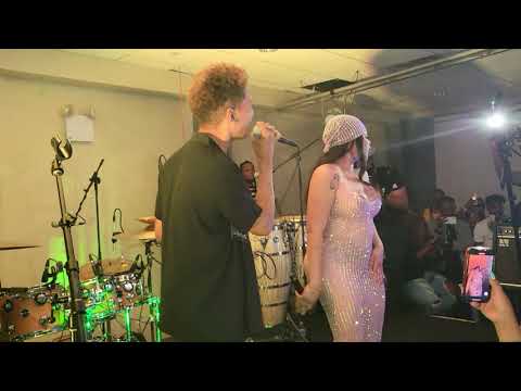 Blondedy ak Antonny Drew te live samdi 4 septanb 2021 an nan Brooklyn, New York.