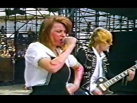 Divinyls - Boys In Town (Live) 1983