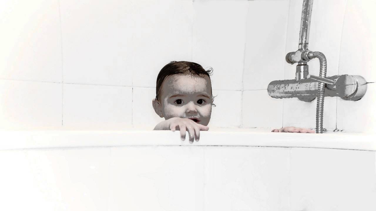 Chamke Dhoop Judai Ki Lyrics  | Gundaraj | Ajay Devgn, Kajol | Kumar Sanu, Sadhana Sargam | Anu Malik