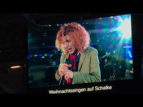 Lucy Diakovska - Begrüßung @Weihnachtssingen auf Schalke 23.12.2017