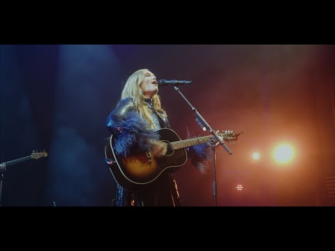 Video thumbnail for Dancing In A Hurricane (Live at Apollo)