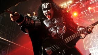 KISS&#39; Gene Simmons - &quot;I can&#39;t sing!&quot;