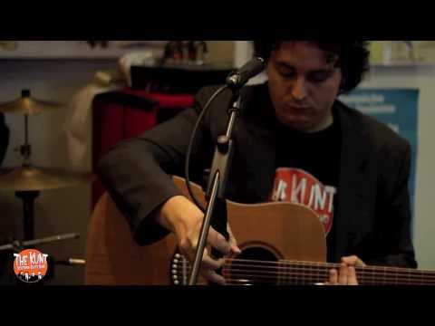 Stuck in the middle - The Kunt live at "Eco Bistrot" 11/10/13 HD Quality