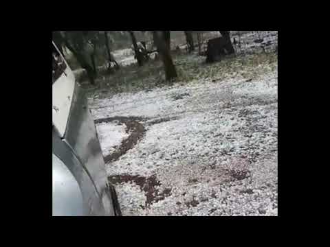 Incredibile grandinata a Neoneli. Le immagini...sembra Is Arutas!