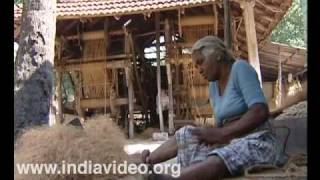 Muhamma village - shaping coir out of coconut fibres