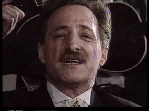 DESIMIR STANOJEVIC - starogradska ``POGLEDAJ ME NEVERNICE``