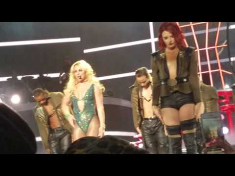 Britney Ever After (Clip 'Surprise Birth Day Party')