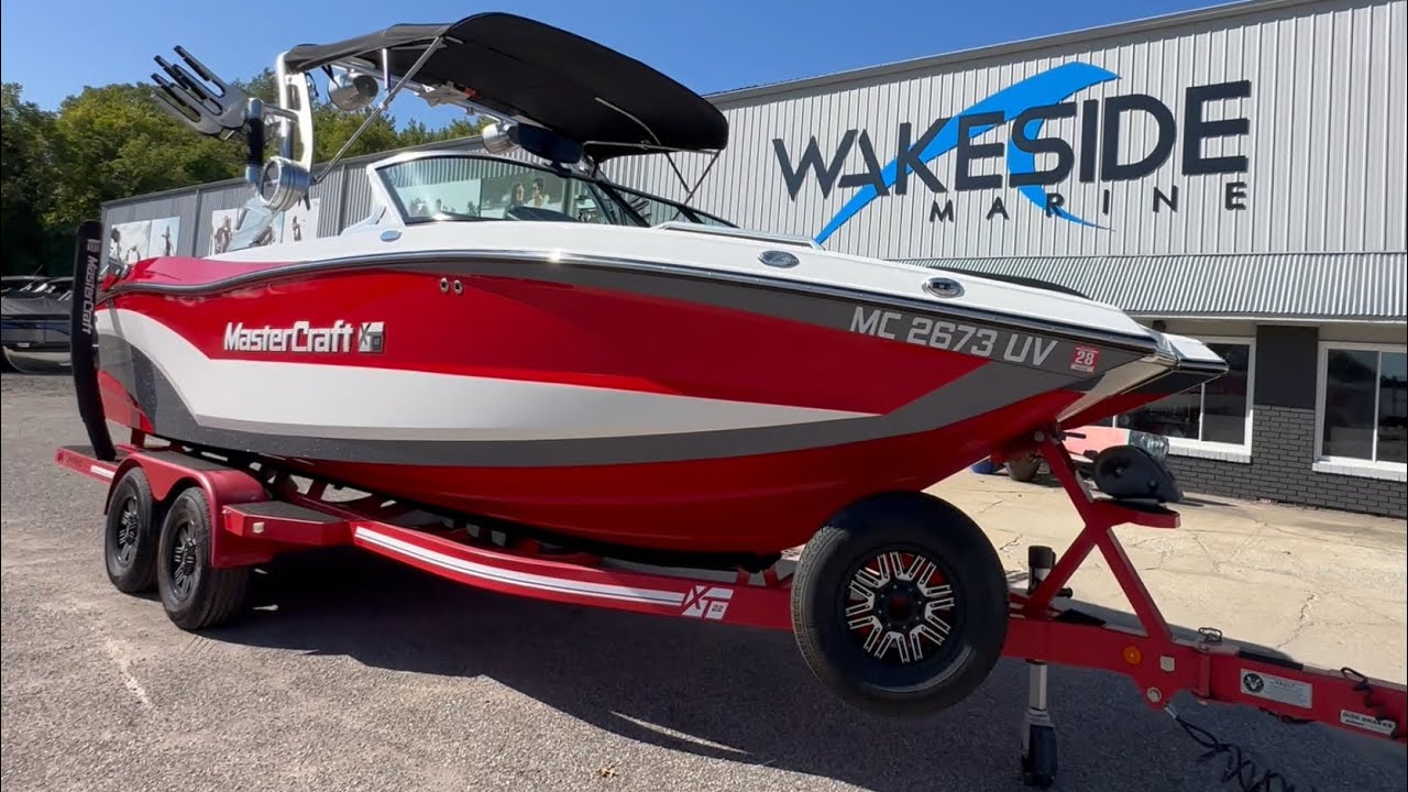 A photo of this 2018 Mastercraft XT22