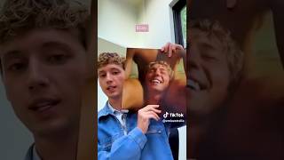 Troye Sivan unboxing new album vinyl