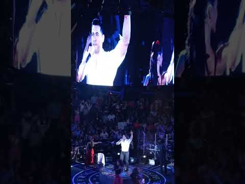 Carlos Rivera - Alguien me espera en Madrid