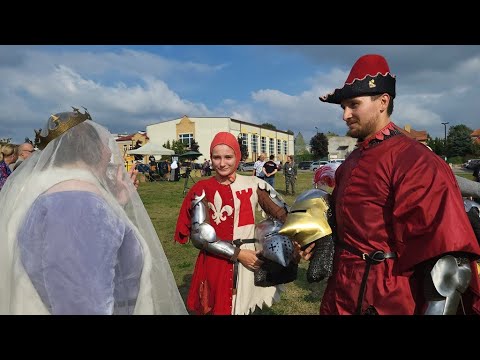 Średniowiecze na żywo w Suwałkach. Rycerze walczyli dla zacnie urodzonych dam
