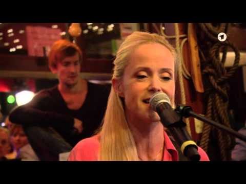 Tina Dico (Tina Dickow) - Spark (from Inas Nacht 14.11.2015)
