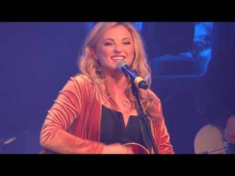 Karen Waldrup LIVE - Amazing Grace