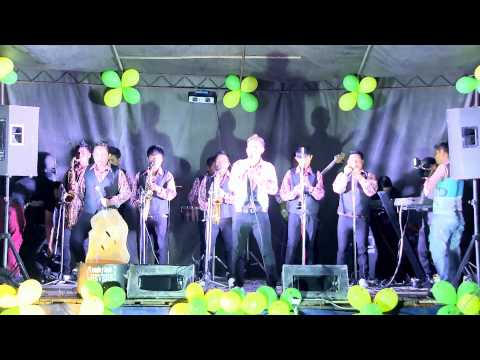 SUPER CONQUISTADORES LLIPTA - A LOS FILOS DE UN CUCHILLO /  @ CONCIERTO 2015