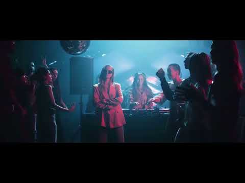 Ay Amor – Caro Luna | Latin Pop with Heartfelt Emotions 🌹