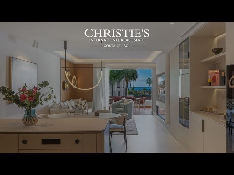 Fully renovated designer apartment turn in Bahía del Velerín, Estepona East