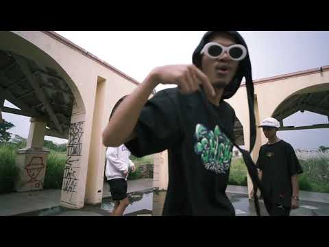 Zeeey - Friendly Fire (Official Music Video) [Prob by. DOMBOI Beats]