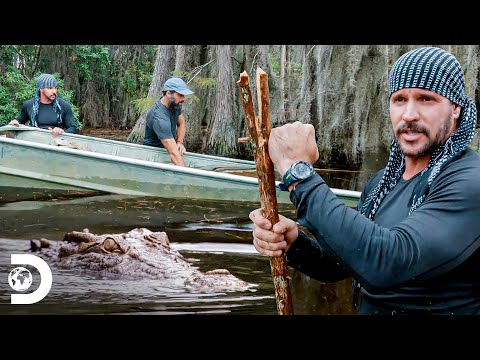 Joe y Matt atrapados en aguas infestadas de cocodrilos | Desafío X 2 | Discovery Latinoamérica