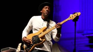 Marcus Miller - Papa was a rolling stone - Barcelonnette - 23/07/2016 (début)