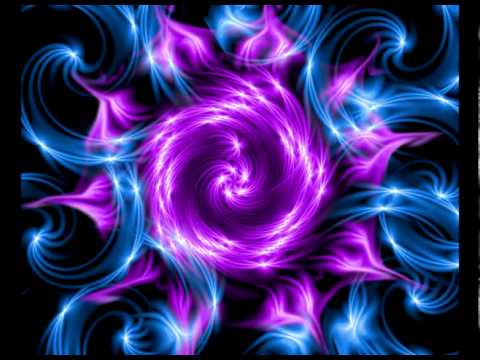 Feeldii and Kez - Kiss Me