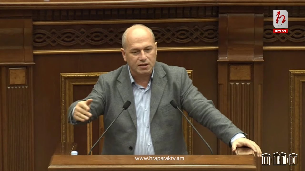 Պետք է օրինակ ծառայենք հանրությանը