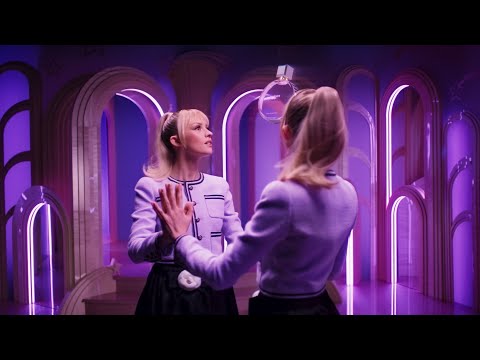 A SPLENDID STORY OF CHANCE