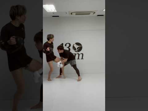 片足タックルのフェイントを交えてハイキック！ #キックボクシング #ミット打ち #mma