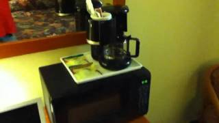 preview picture of video 'Days Inn Princeton WW room tour iPod touch direct upload'