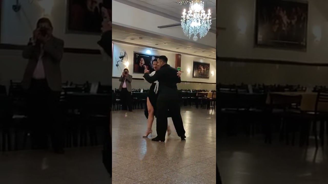 Video thumbnail for Suyay Quiroga y Alejandro Lencina. Pocas Palabras (Tanturi) Milonga la Baldosa 20may22