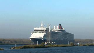 preview picture of video 'Queen Elizabeth cruiseschip Amsterdam 24-10-2011'