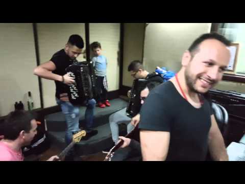 download lagu mp3 mp4 Aca Paunovic Momako Kolo, download mp3 Aca Paunovic Momako Kolo free downloadn, video klip Aca Paunovic Momako Kolo