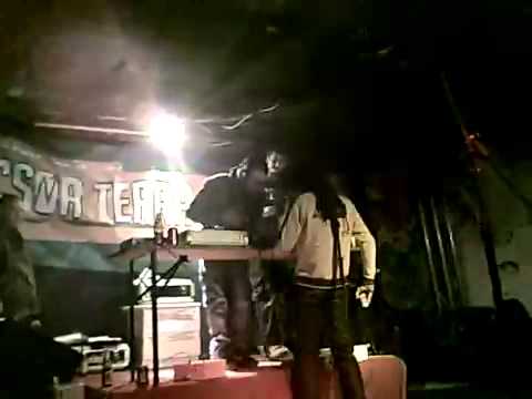 muccigna sound @ csoa tdn  6 marzo 09  by LRY.mp4