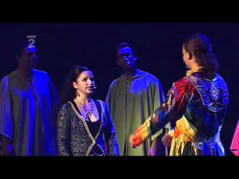 Dušan Vitázek a Mária Lalková-Každý má svůj sen, muzikál Josef a jeho plášť