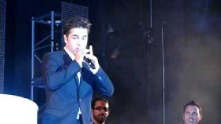 David Bustamante en Laredo - canción a Cantabria