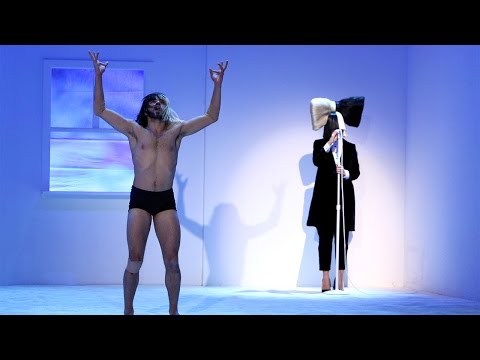 Sia Performs 'Bird Set Free'