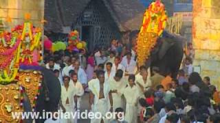Pomp and pageant - Aratt procession from Padmanabhaswami Temple