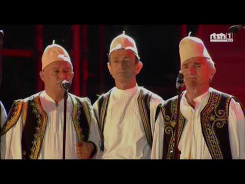 Janinës çi panë sytë-Grupi polifonik