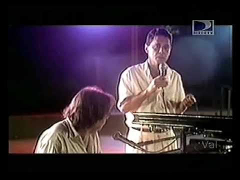 Tom Jobim e Chico Buarque -  Piano na Mangueira