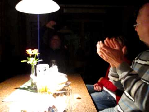 Max singt Hans Albers ( Auf der Reeperbahn)