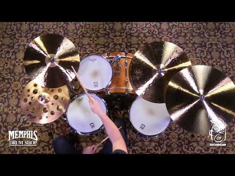 Paiste 17" Signature Traditionals Thin Crash Cymbal - 1080g (4301217-1010517W)