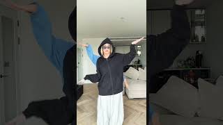 Download lagu Swimming with the fishes 🏊‍♀️🐟 #dance #tiktok #viralvideo #music #trending mp3