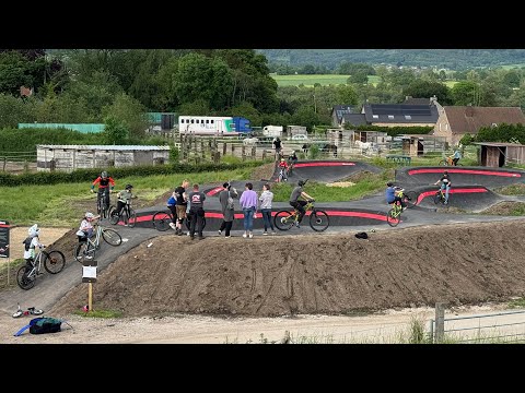 Neues Freizeitangebot in Bleyberg: Pumptrack begeistert die Jugend