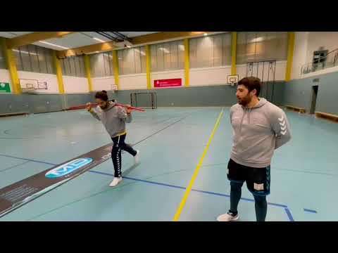 Mecklenburger Stiere: Fitnessvideo Kevin Herbst
