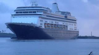 preview picture of video 'Cruise Ship Zaandam enters Nawiliwili Harbor, Lihue, Kauai, Hawaii'