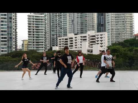 100217 KPOP Dance Off Vol 83: Kara - Mama Mia